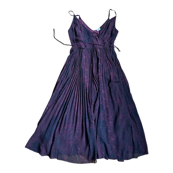 Aritzia Wilfred Pleated Wrap Dress - Picture 3 of 3